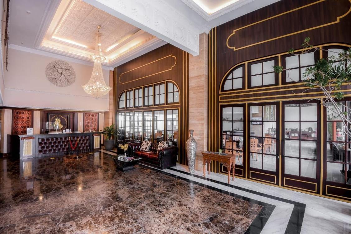 D'Senopati Malioboro Grand Hotel Yogyakarta Exterior foto