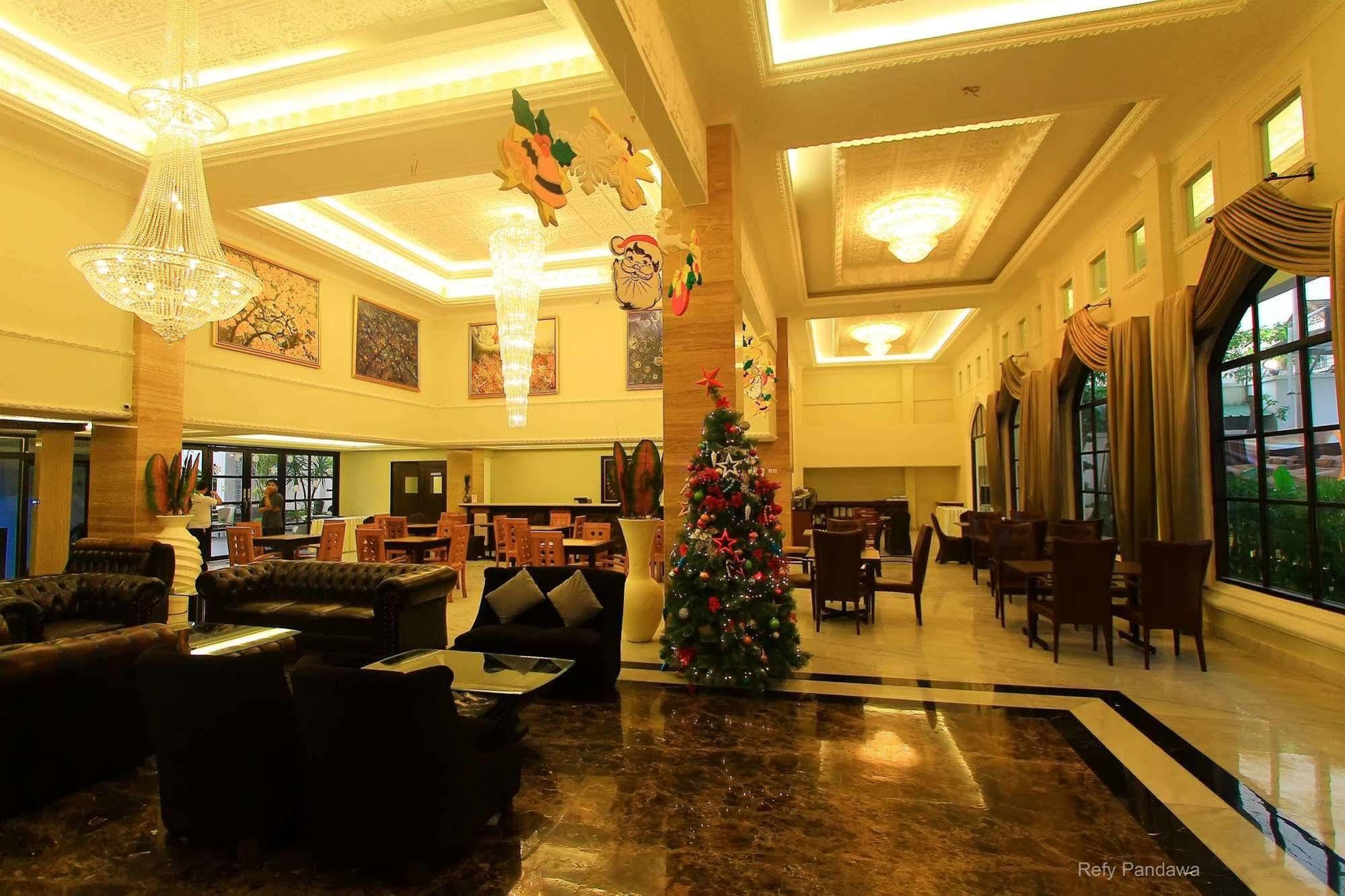 D'Senopati Malioboro Grand Hotel Yogyakarta Exterior foto