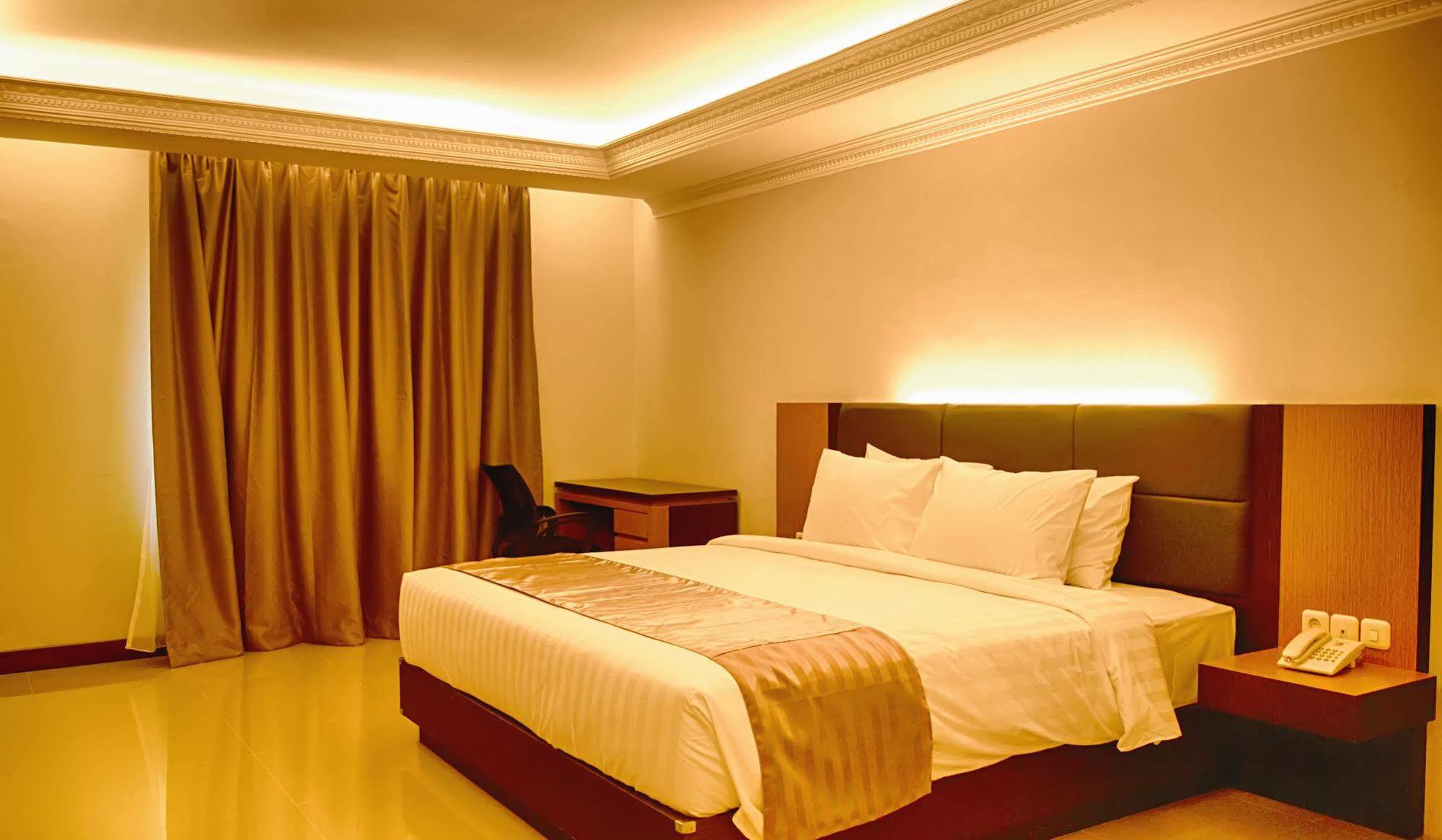 D'Senopati Malioboro Grand Hotel Yogyakarta Exterior foto